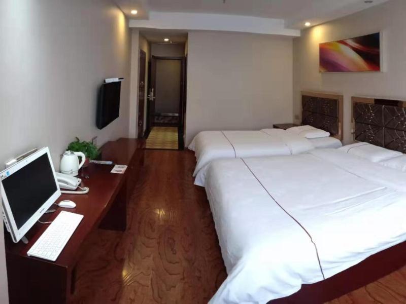 Greentree Inn Geermu Walking Street Business Hotel Golmud Exterior foto