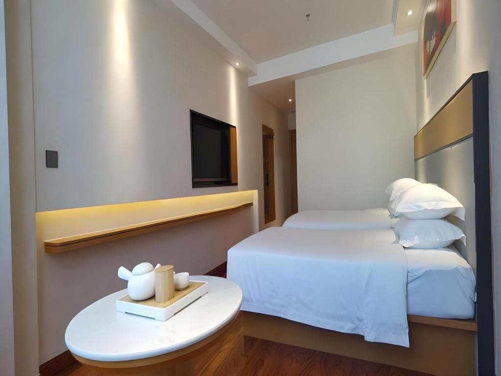 Greentree Inn Geermu Walking Street Business Hotel Golmud Exterior foto