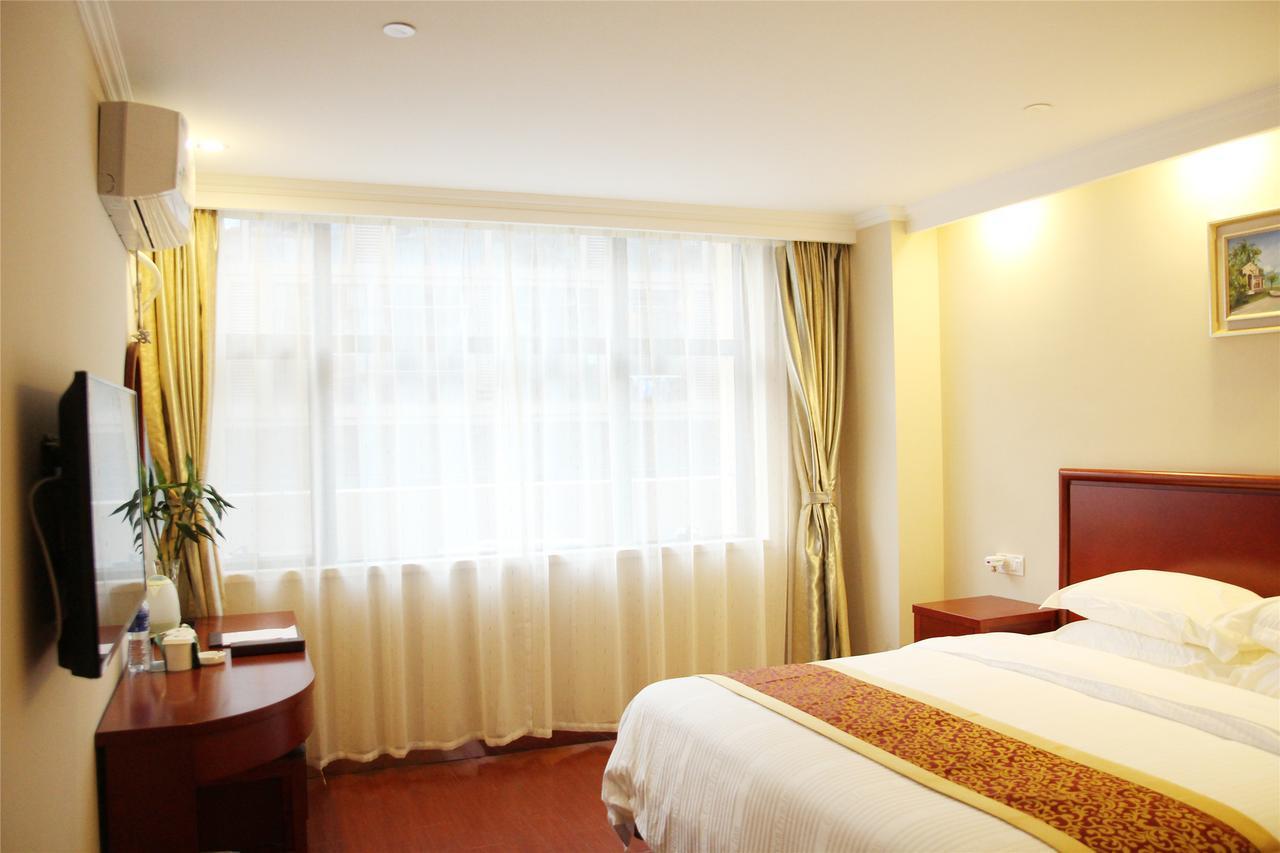 Greentree Inn Geermu Walking Street Business Hotel Golmud Exterior foto