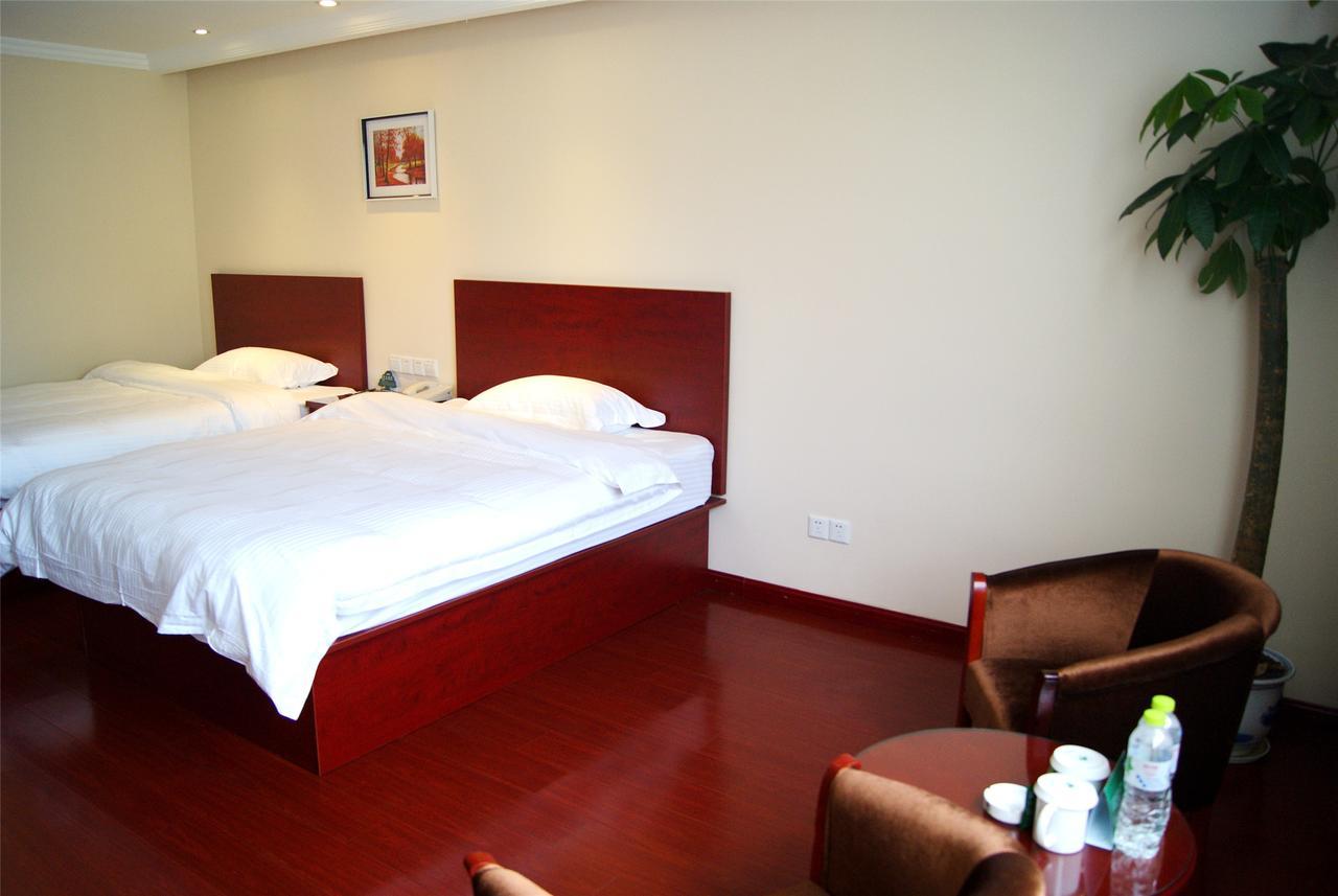 Greentree Inn Geermu Walking Street Business Hotel Golmud Exterior foto