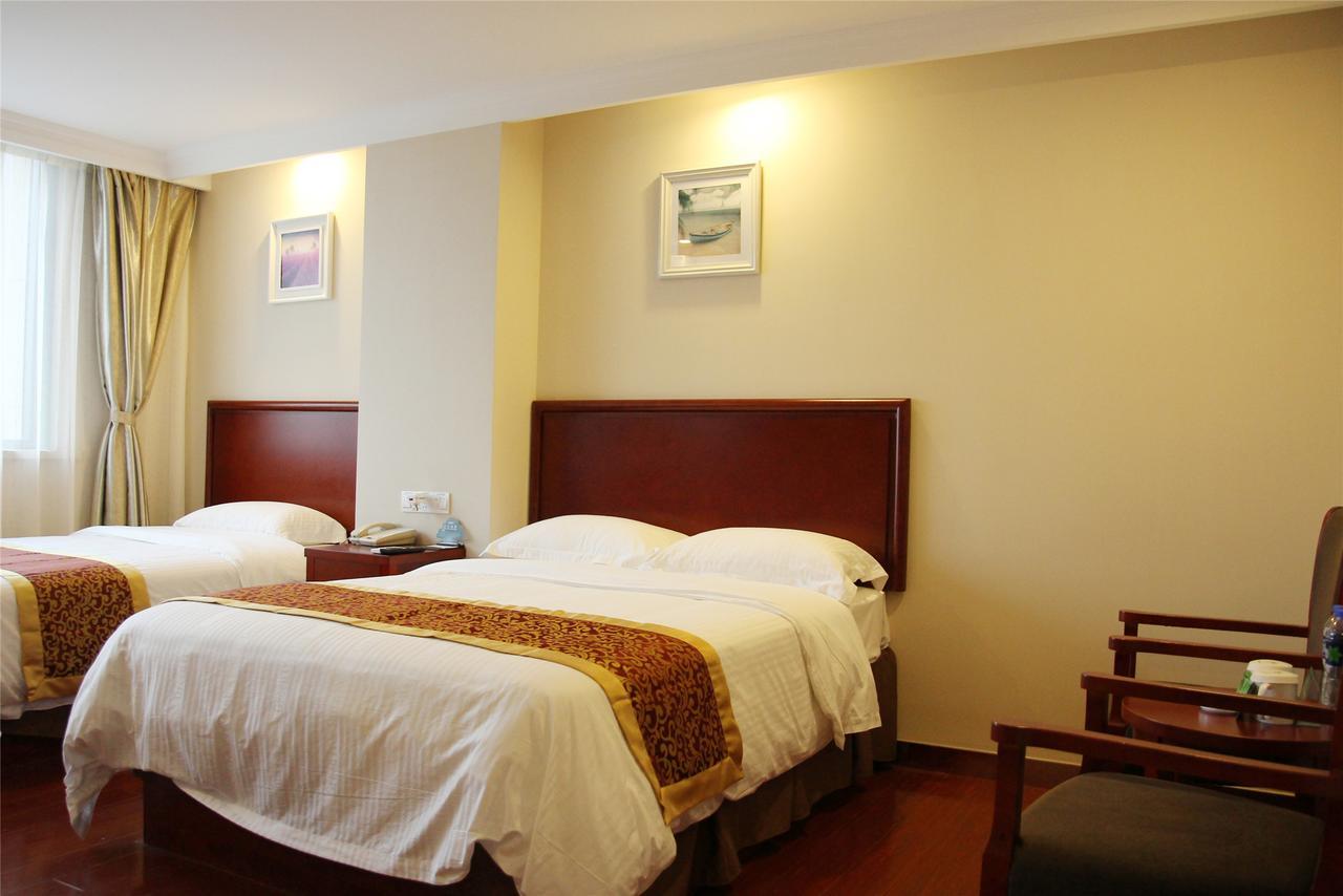 Greentree Inn Geermu Walking Street Business Hotel Golmud Exterior foto