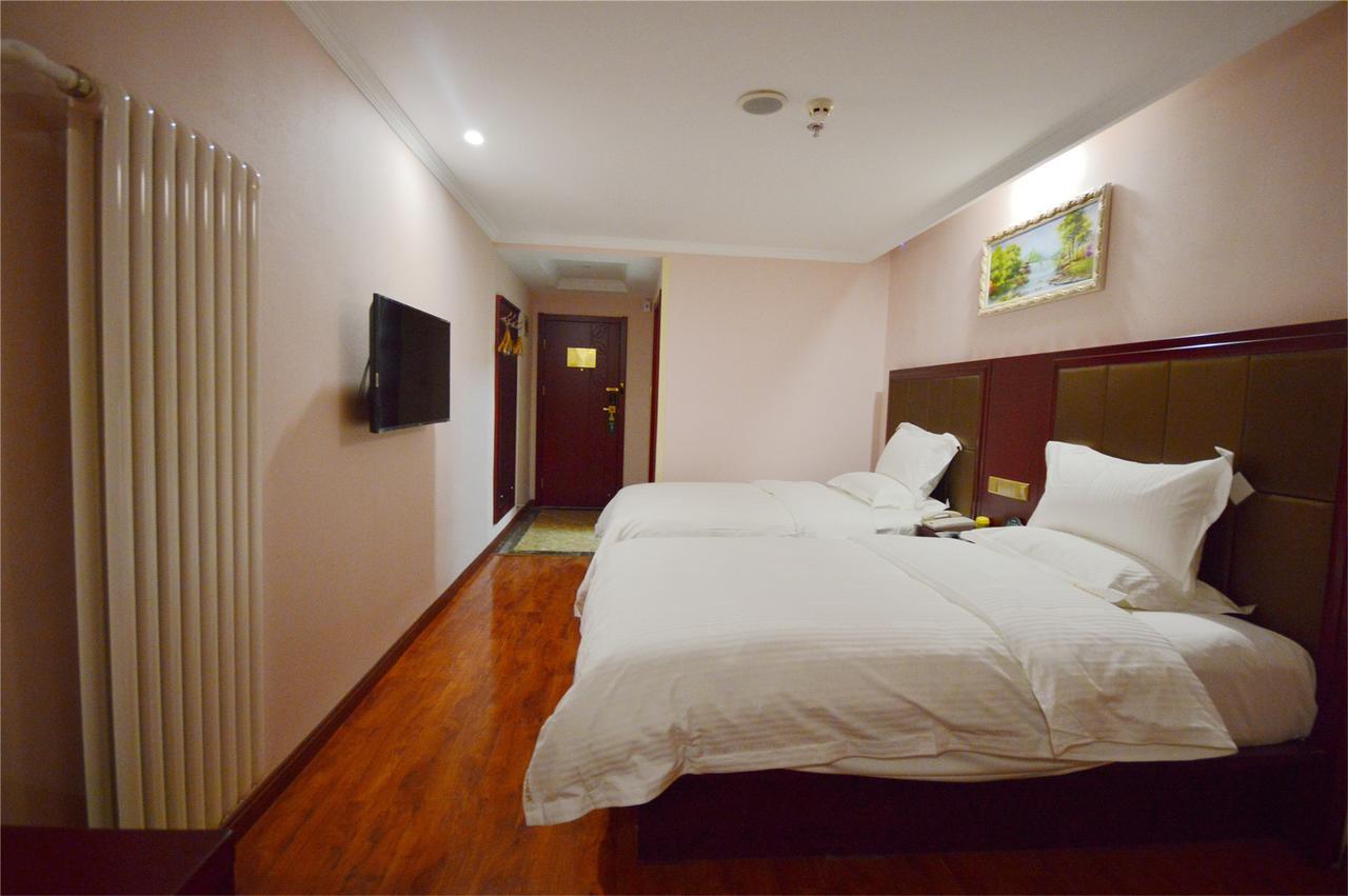 Greentree Inn Geermu Walking Street Business Hotel Golmud Exterior foto